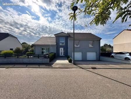 maison contemporaine avec piscine