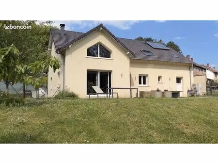 propriété 5 pièces 184 m²