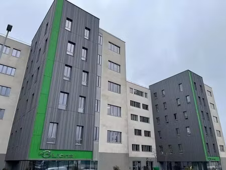 location bureaux 176 m² à 747 m²