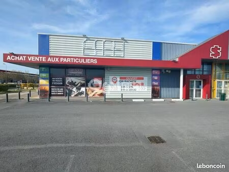 local d'activité 583 m²