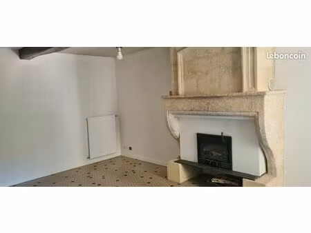 petite maison à louer à saint-sulpice et cameyrac  proximité mairie