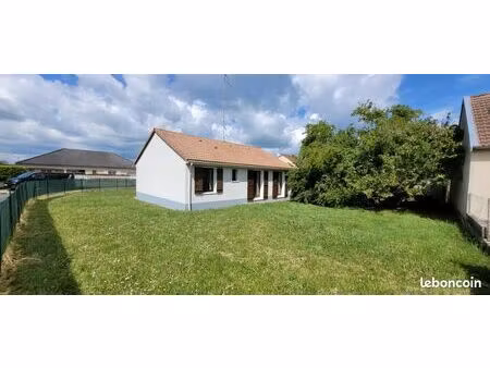 maison individuelle de plain-pied 3 ch gd jardin plat quartier residentiel entièrement rén