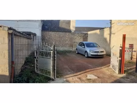 loue place parking
