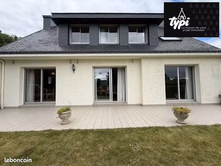 maison 7 pièces 185 m²