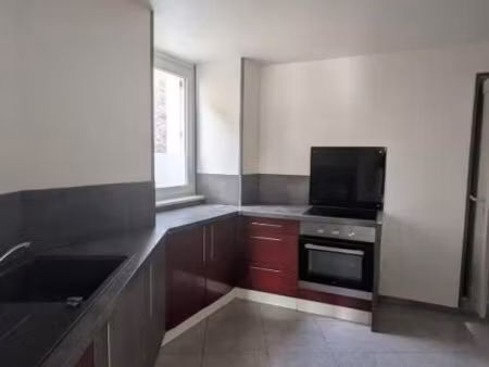 immeuble 9 pièces 200 m²
