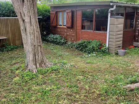 vends chalet au bord de l eau