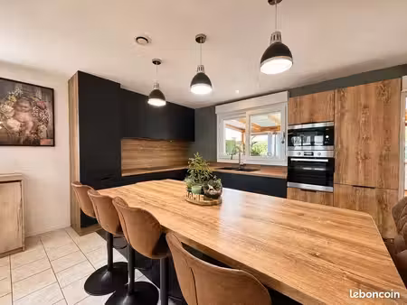 pavillon 6 pièces 155 m²