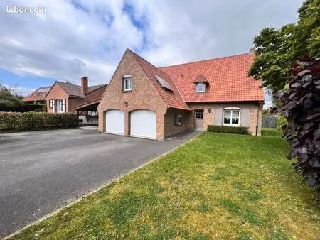 maison 8 pièces 138 m²