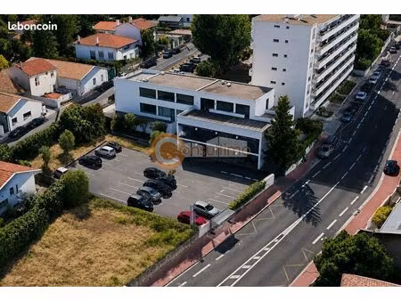 local d'activité 600 m²