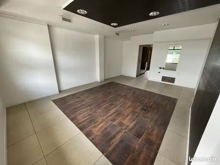 local commercial zone commerciale compostelle