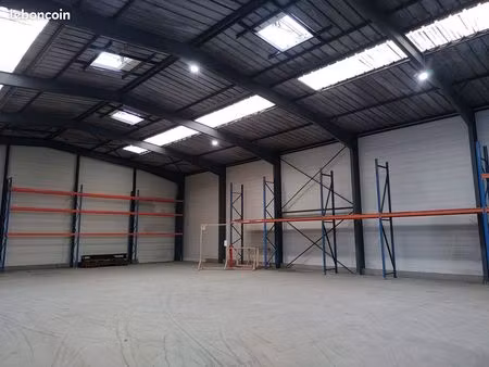 à louer – local professionnel de 607 m² avec terrain de 4 859 m² – héric (44810)
