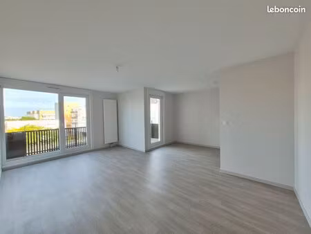 t3 de 65 m² refait à neuf avec balcon