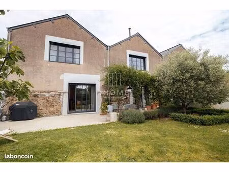 maison 6 pièces 287 m²