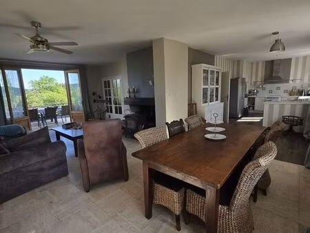 villa 8 pièces 225 m²