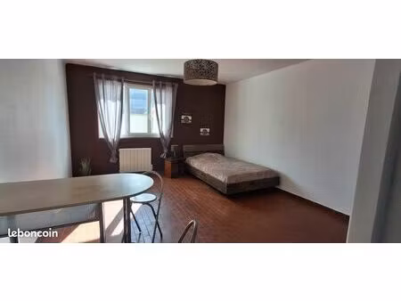 location f1 de 25m2