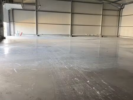 bâtiment neuf 500 m2 idéal artisan garage ou autre