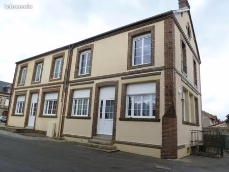 appartement meublé proche centre ville et jardin public