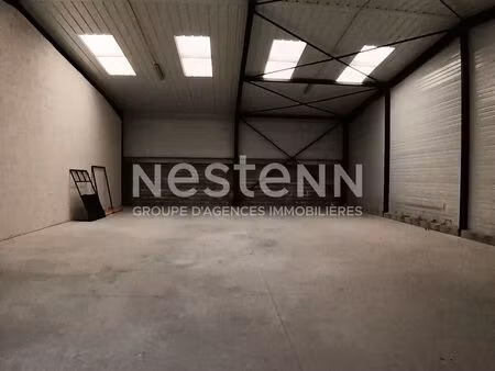 local 220 m² vannes