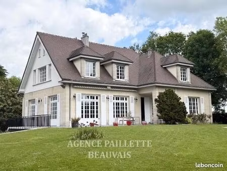 pavillon 8 pièces 296 m²
