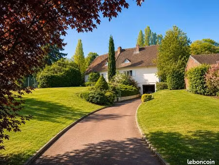 maison familiale 185m² habitables grand jardin - véranda - sous sol complet