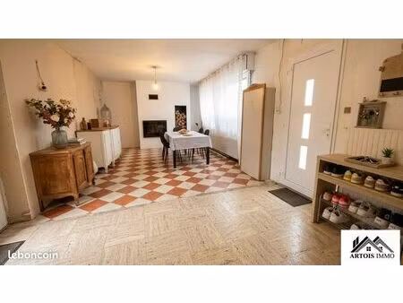 maison 7 pièces 191 m²