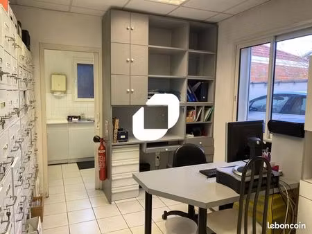 bureau 120 m²