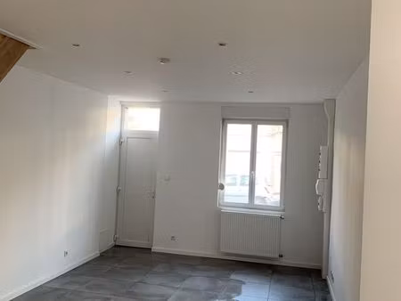 maison rénovée de 101m² avec 3 chambres et jardin de 200m²