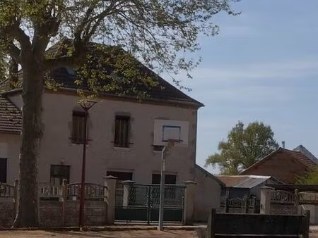 ? appartement 2 pièces à louer – saint-christoohe-en-bourbonnais  la bruyère