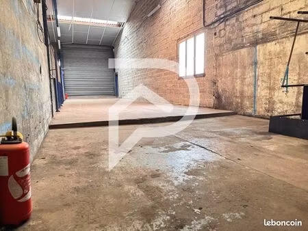 local industriel 115 m²