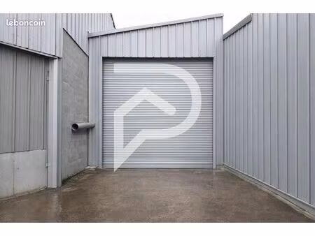 local industriel 131 m²