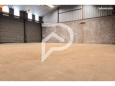 local industriel 160 m²