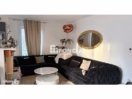 appartement t3 avec balcon et parking privatif