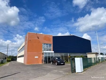 entrepots avec bureaux et showroom à vendre