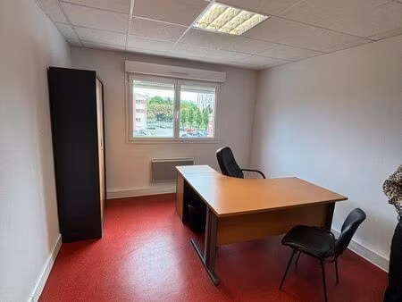bureau meublé à beauvais