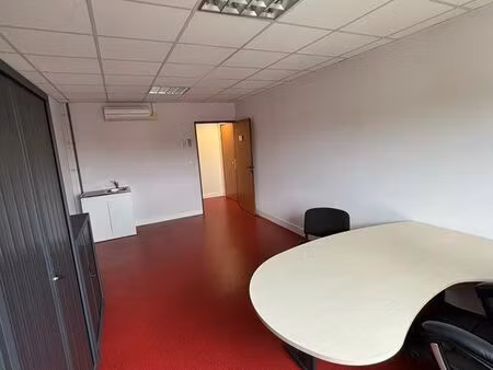 bureau meublé