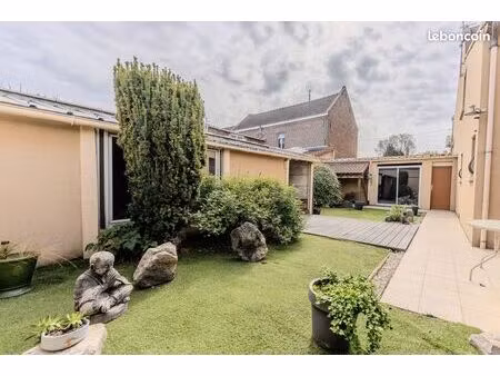maison 5 pièces 155 m²