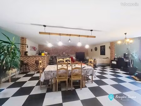 maison 9 pièces 255 m²
