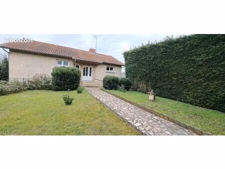maison familiale 4 chambres 130 m² habitables + sous-sol + combles avec grand terrain et f