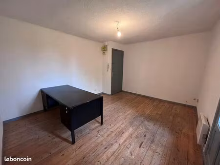 perpignan zone franche  bureau 15m² + terrasse 15m²