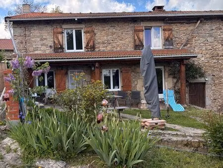 maison de village à doranges (63220)