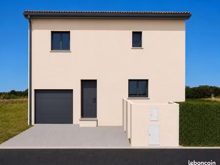 maison neuve à étage à saint jean lasseille