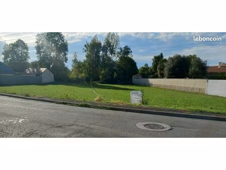 terrain juillan 887 m2