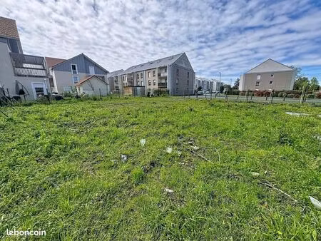terrain 390 m² lescar