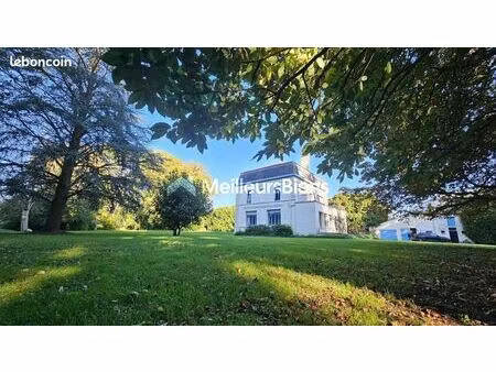 propriété 10 pièces 315 m²