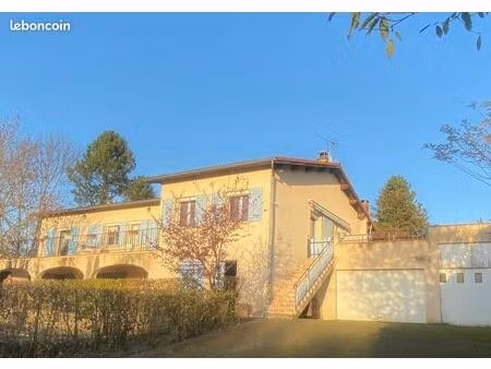 maison 6 pièces 180 m²