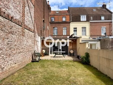 maison 6 pièces 165 m²