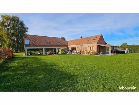 maison 10 pièces 245 m²