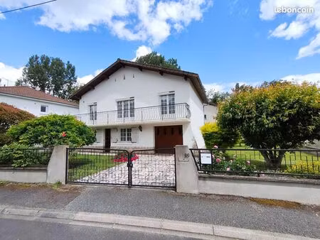 maison 5 pièces 136 m²