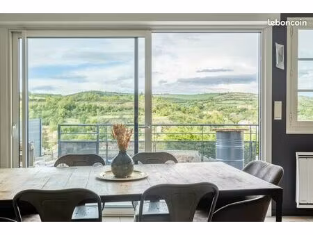 champeix  63320  maison 170 m²  terrasses  stationnement  terrain  295 000 euros fai