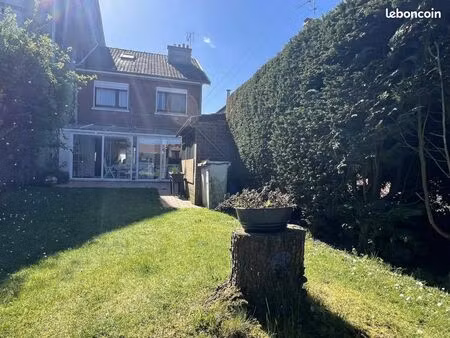 maison 8 pièces 130 m²
